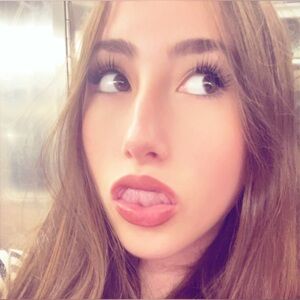 Meet your Posher, Julia